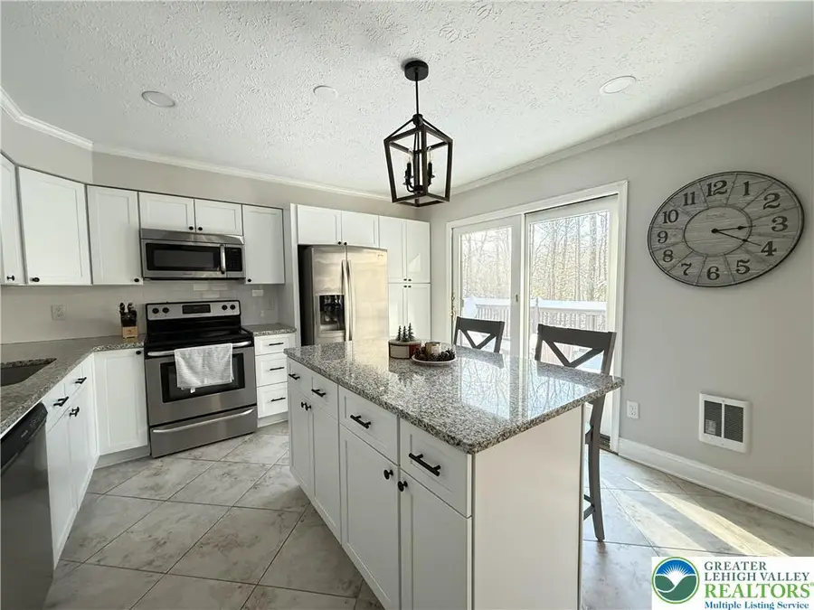 1570 Sullivan Trail, Tannersville, PA 18372 - #2