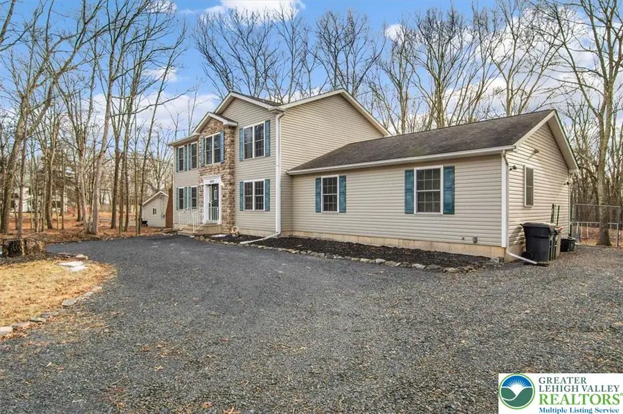 4938 Pine Ridge Drive, Bushkill, PA 18324 - #2