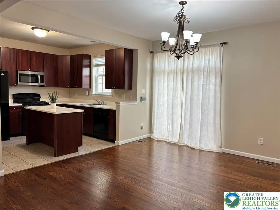 258 Milkweed Drive, Upper Macungie, PA 18104 - Image #2