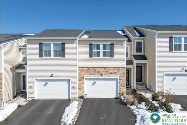 7592 Clayton Avenue, Upper Saucon Twp, PA 18036