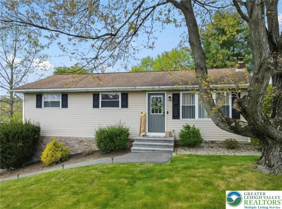 504 Washington Boulevard, Roseto, PA 18013 - #2