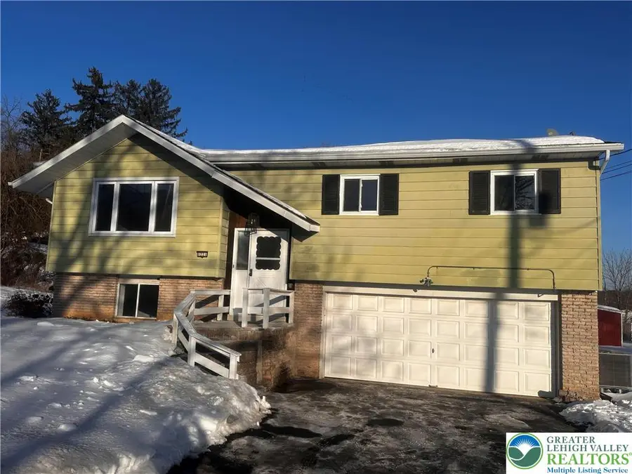 1221 Byfield Street, Salisbury, PA 18103 - #3