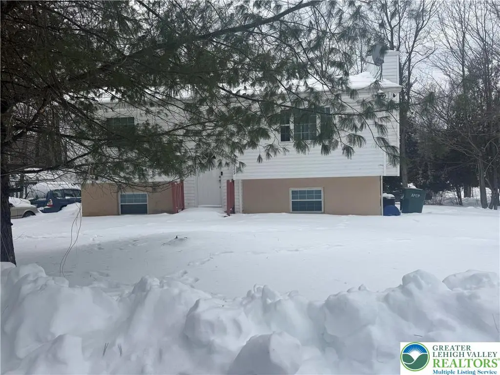 3076 Briarwood Drive, Coolbaugh Township, PA 18466 - Image #1