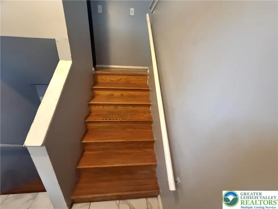 3076 Briarwood Drive, Coolbaugh Township, PA 18466 - Image #2