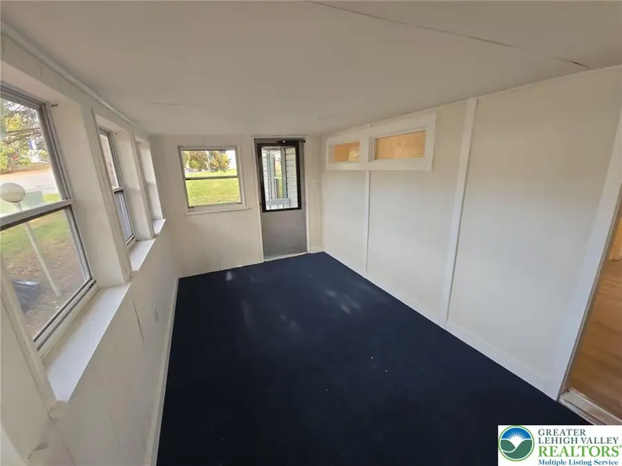 1009 Redwood Drive, Breinigsville, PA 18031 - Image #3