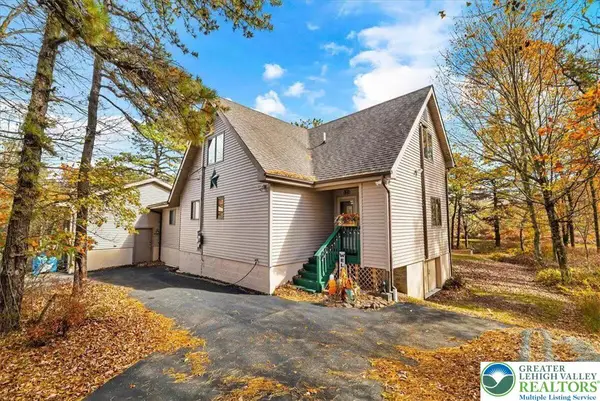 2208 Mohegan Court, Tunkhannock Twp, PA 18334