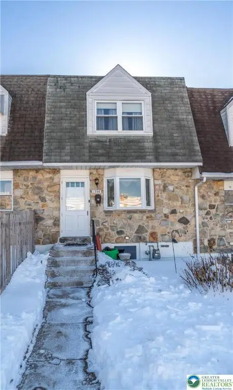 1996 Hall Street, Allentown City, PA 18103