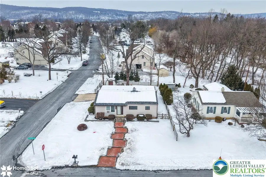 3701 N Saucon Avenue, Upper Saucon, PA 18034 - #3