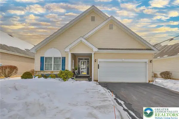 134 Glenmoor Circle S, Easton, PA 18045