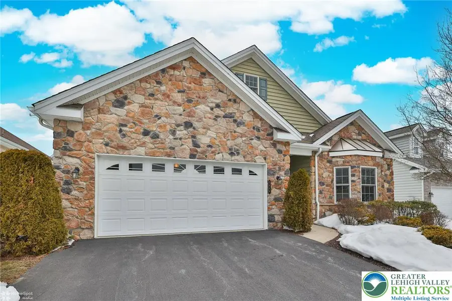 5444 Loyal Drive, Freemansburg, PA 18017 - #2