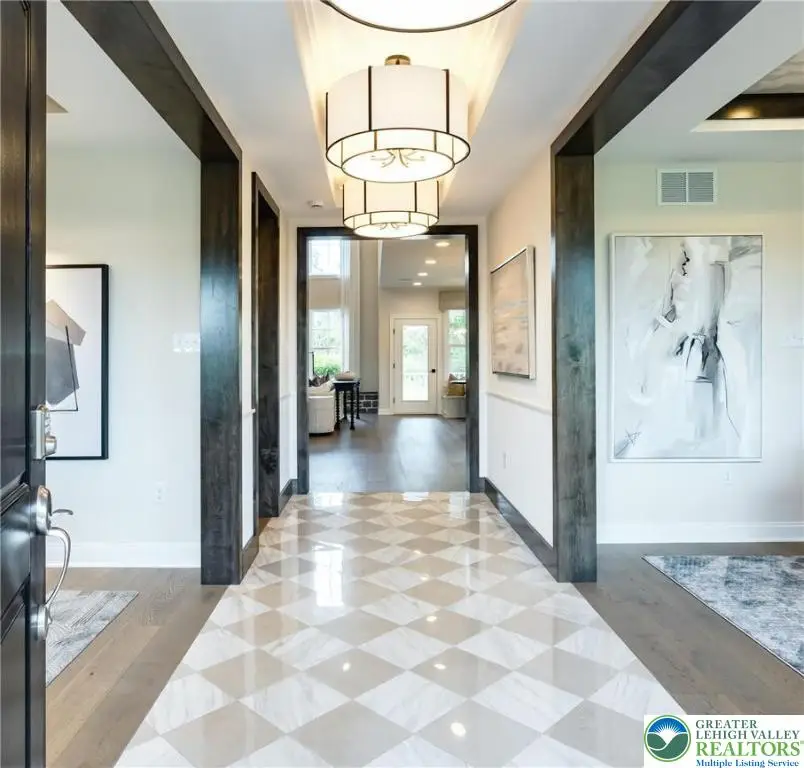 5401 Red Oak Drive, Upper Saucon, PA 18049 - #2