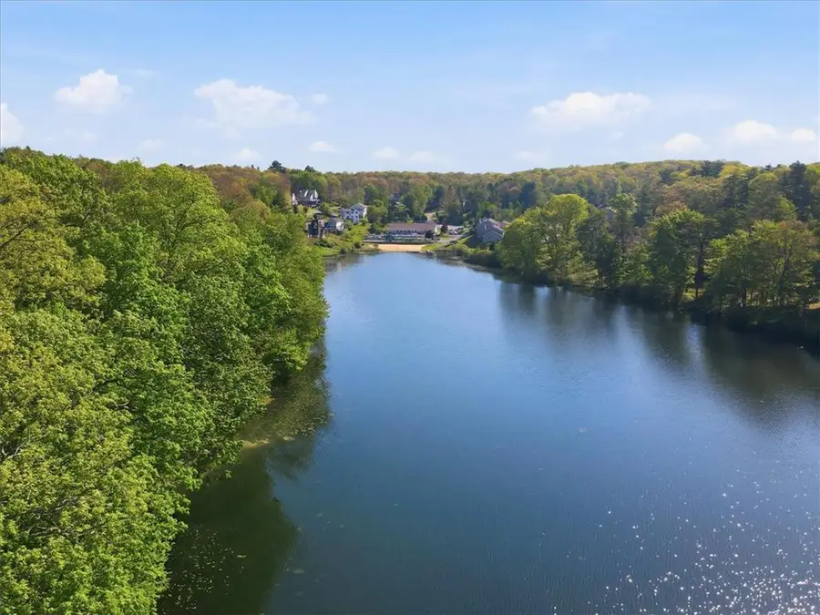 3301 Windermere Drive, Saw Creek, PA 18324 - #3