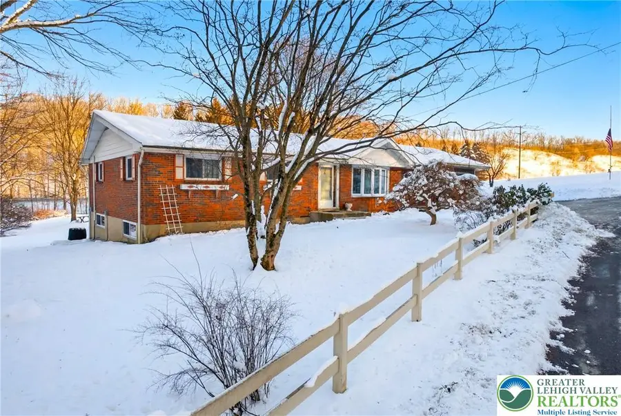 5547 Roosevelt Street, Egypt, PA 18052 - #3