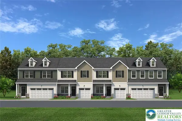 2 Lone Fox Lane #107, Easton, PA 18045