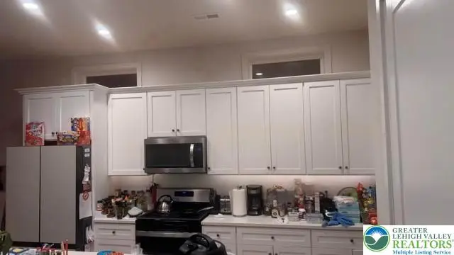 7018 Oak, Bath, PA 18014 - #2