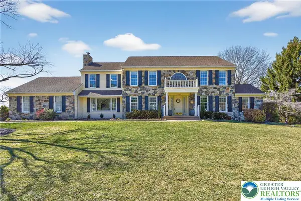2590 River Rock Drive, Lower Macungie Twp, PA 18062