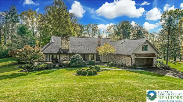 1588 Saucon Valley Road, Bethlehem City, PA 18015