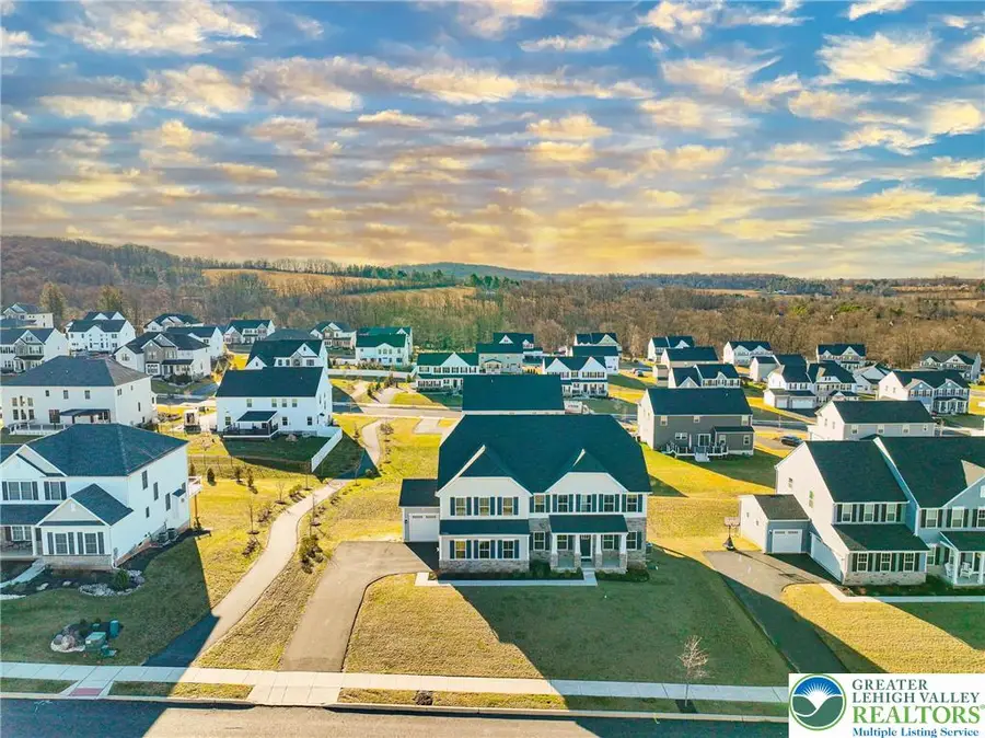 2890 Hawk Valley Court, Upper Saucon, PA 18034 - #3