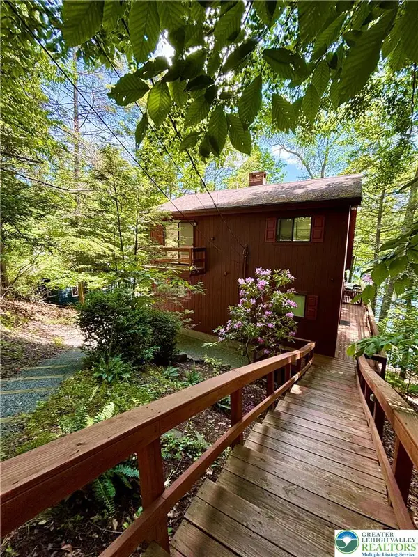 133 N Eastwood Drive, Pike, PA 18426