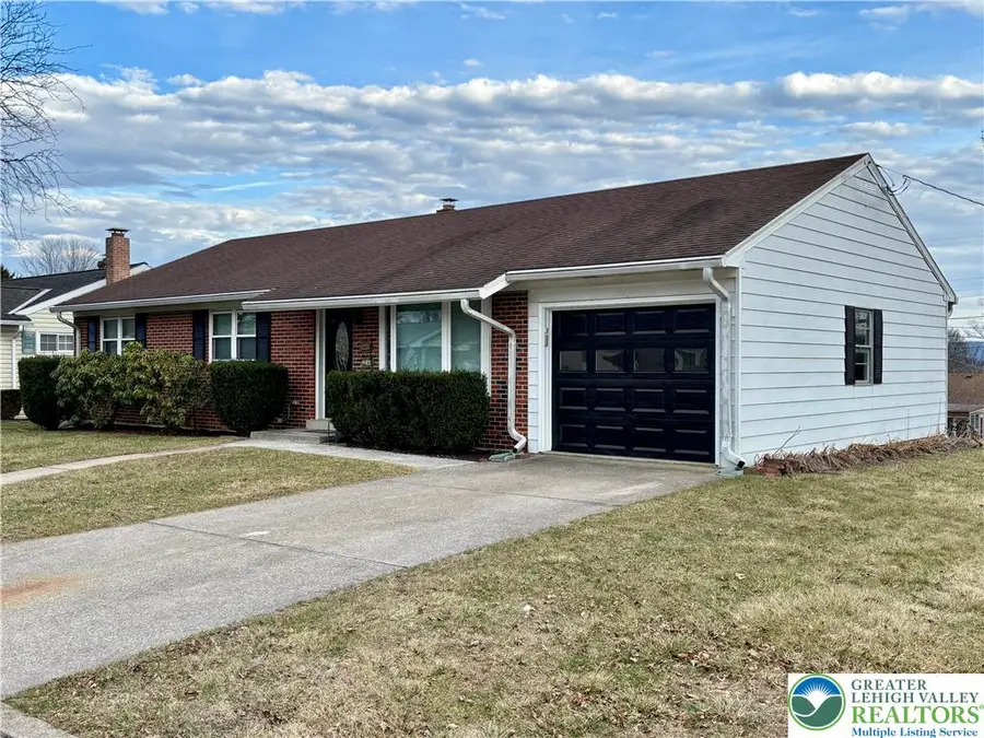 2240 W Woodlawn Street, South Whitehall, PA 18104 - #2