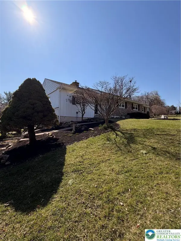 3686 Hickory Hill Road, Lower Saucon Twp, PA 18015