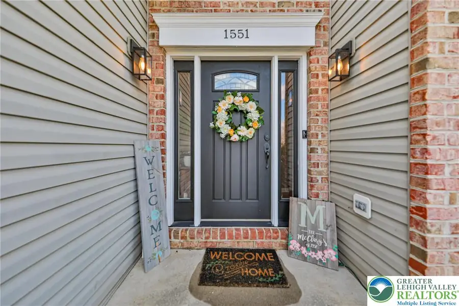 1551 Thornwood View N, Forks Township, PA 18040 - #3