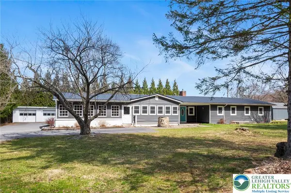 2490 Schlegel Road, Moore Twp, PA 18014