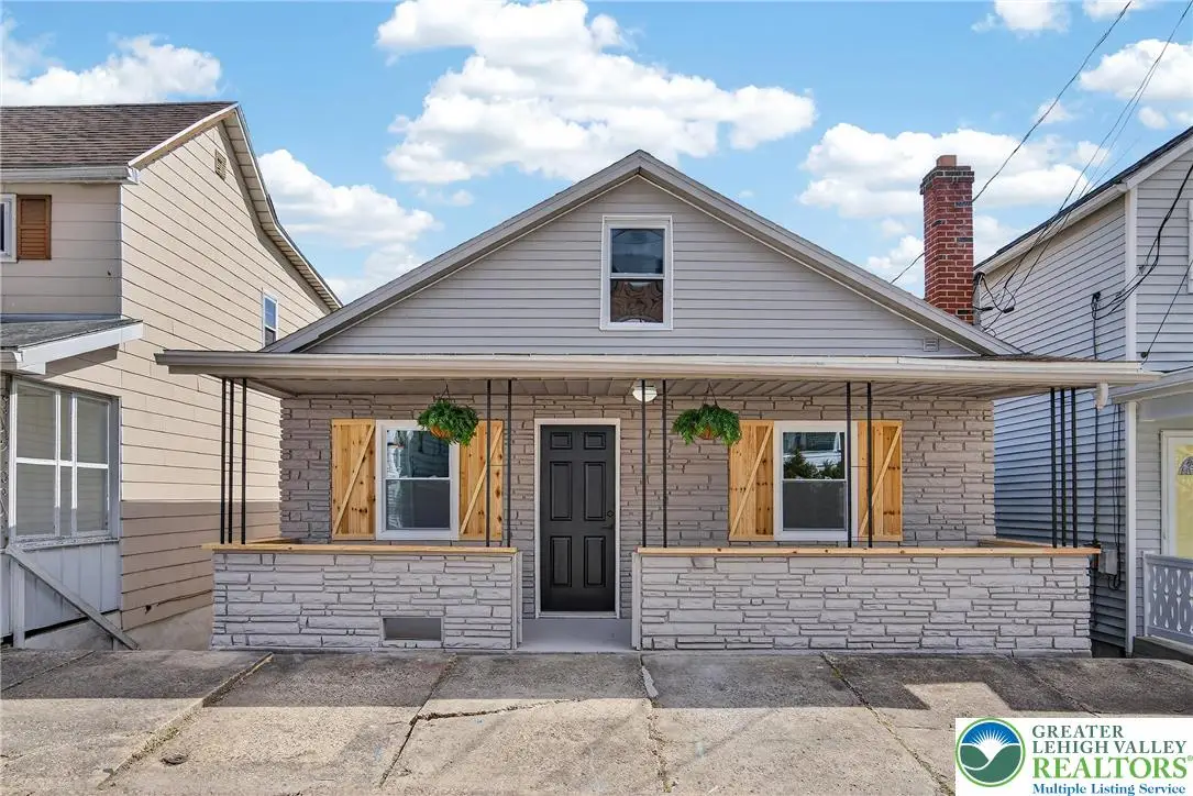40 W Garibaldi Avenue, Nesquehoning, PA 18240 - #1