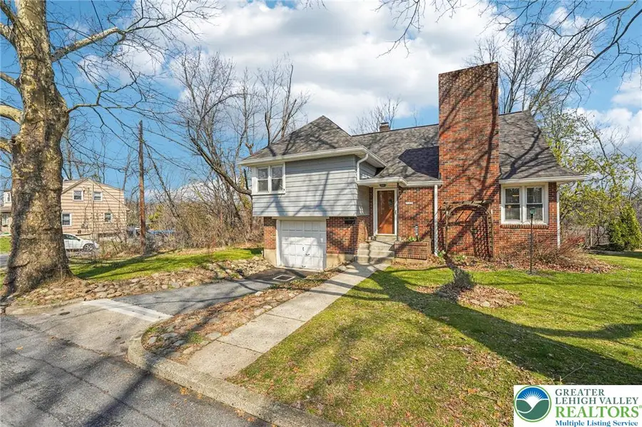 732 Lyons Street, Bethlehem, PA 18018 - #2