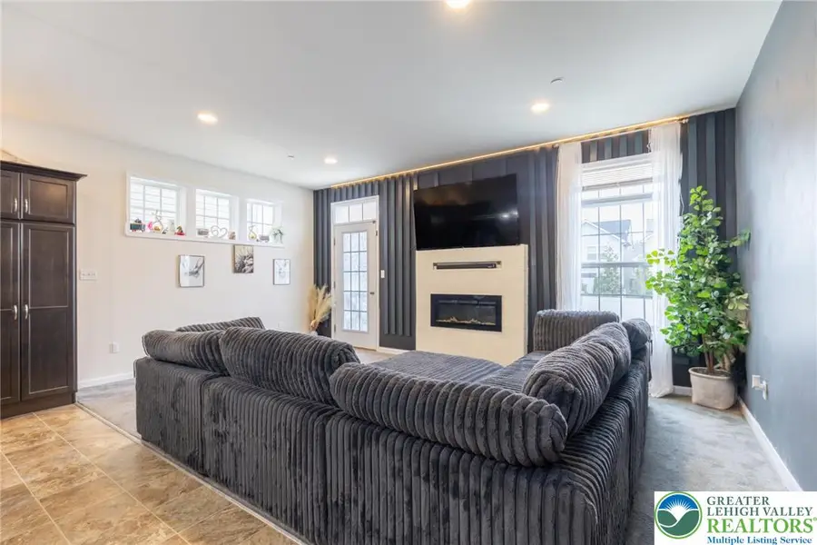 3191 W Huntington Lane, Forks Township, PA 18040 - #2