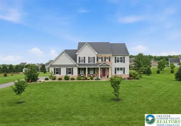 206 Broadview Court, Bushkill Twp, PA 18064