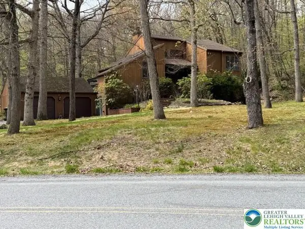 2253 Skyline Drive, Washington Twp, PA 18080