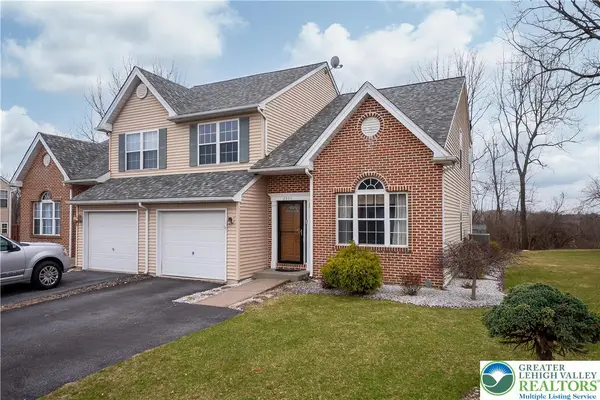 2354 Red Maple Drive, North Whitehall Twp, PA 18037