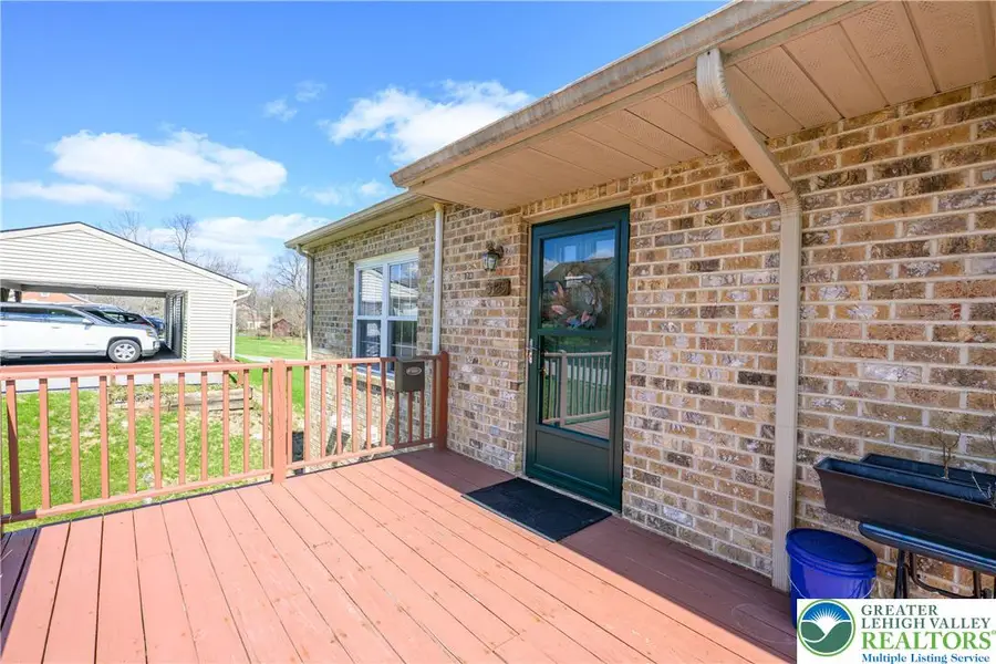 3129 E Church Circle #12, Hokendauqua, PA 18052 - #3