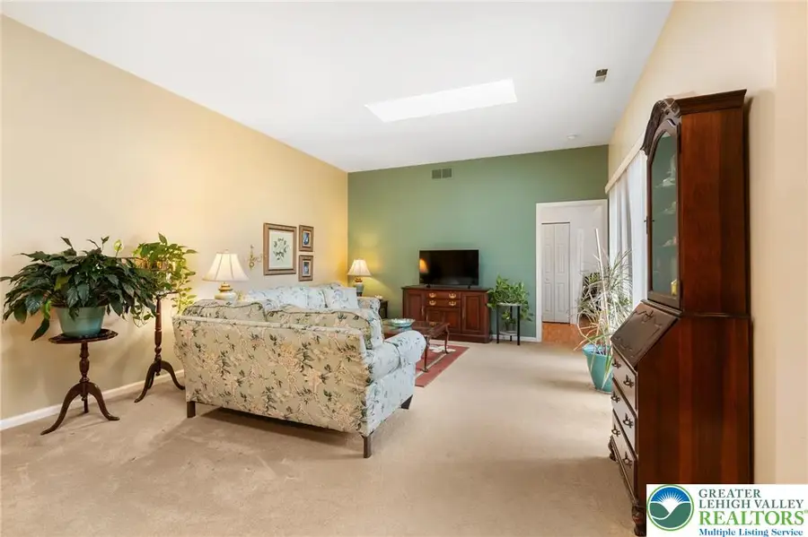 2528 Waynesborough Court, Lower Macungie, PA 18062 - #3