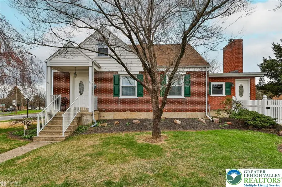 1368 Club Avenue, Allentown, PA 18109 - #3