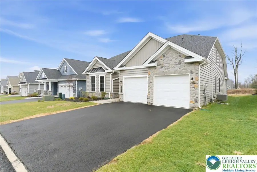 5471 Traditions Drive, Upper Saucon, PA 18036 - #2