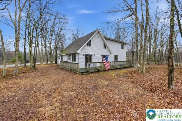 304 Mckuen Way, Penn Forest Twp, PA 18210