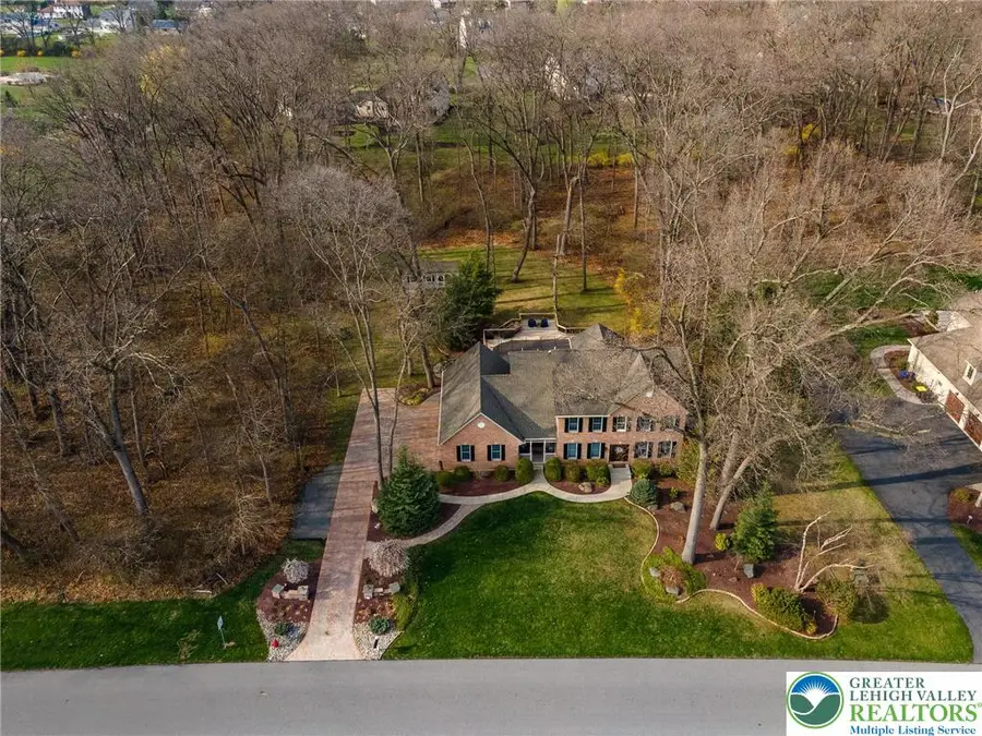 369 Manor Drive, Lower Nazareth, PA 18064 - #2