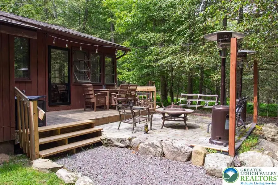 8 Mallard Court, Clifton, PA 18424 - #3