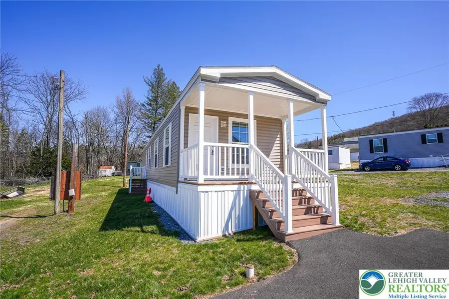 20 Court Street, Weissport East, PA 18235 - #3