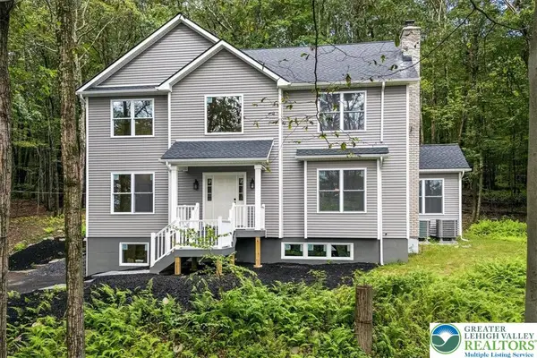 141 Lookout Court, Pocono Twp, PA 18332