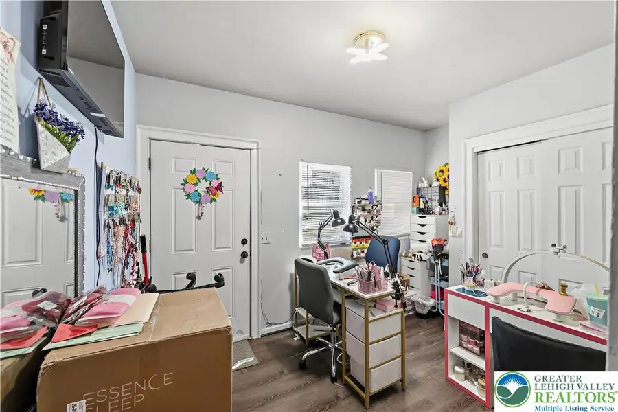 732 N 10th Street, Allentown, PA 18102 - #3