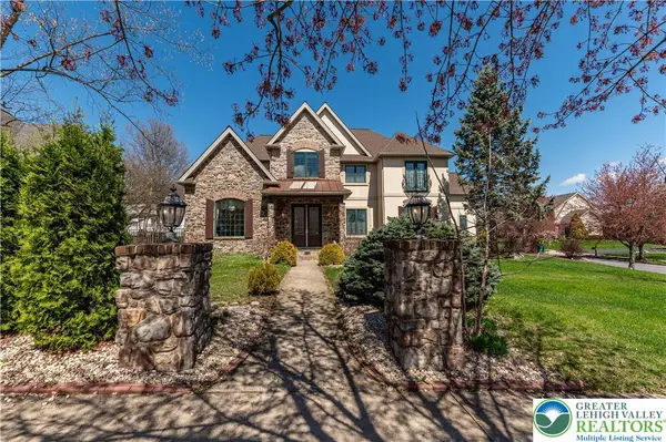 49 Crest Boulevard, Palmer Twp, PA 18045