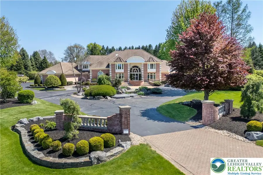 4250 Raynessa Court, Bethlehem, PA 18045 - #2