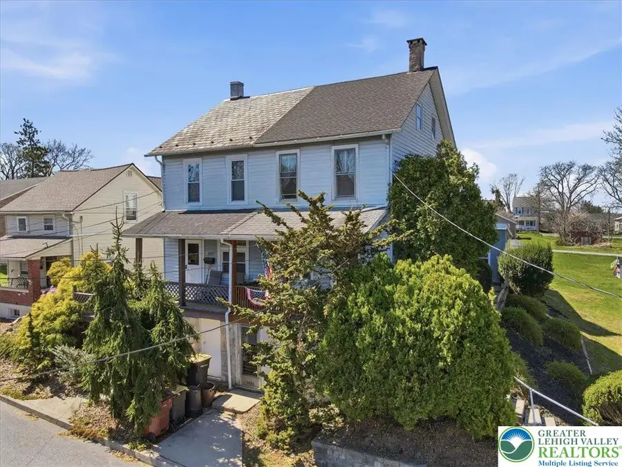 3225 S Front Street, Hokendauqua, PA 18052 - #3