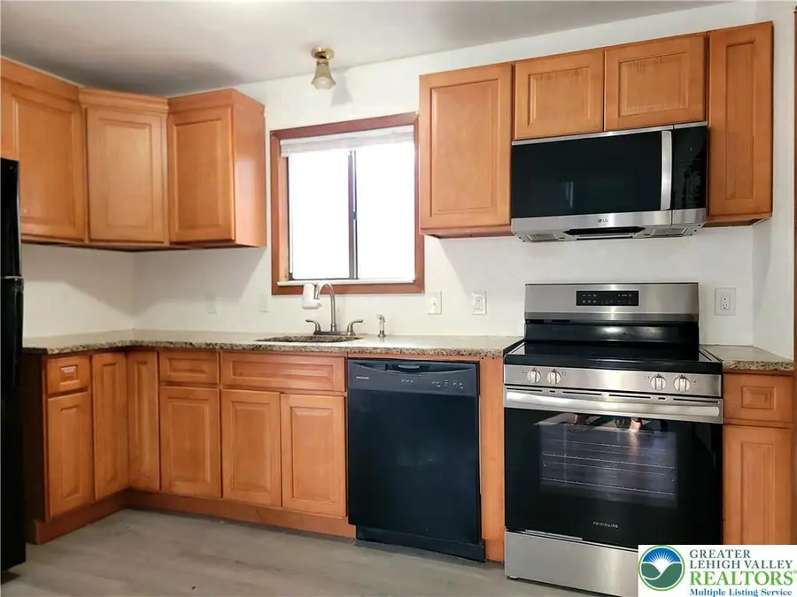 8382 Garden Drive, Coolbaugh, PA 18466 - #2