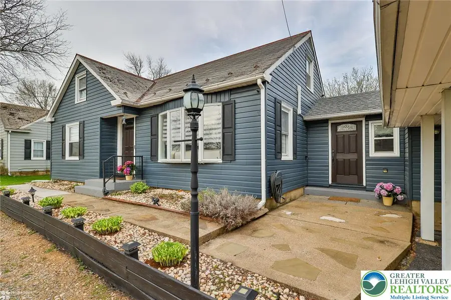 216 Young Road, Bushkill, PA 18064 - #2