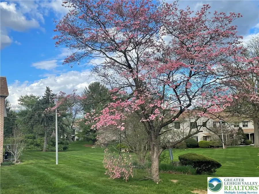 2865 Springhaven Place, Lower Macungie, PA 18062 - #2