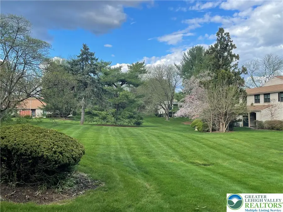 2865 Springhaven Place, Lower Macungie, PA 18062 - #3